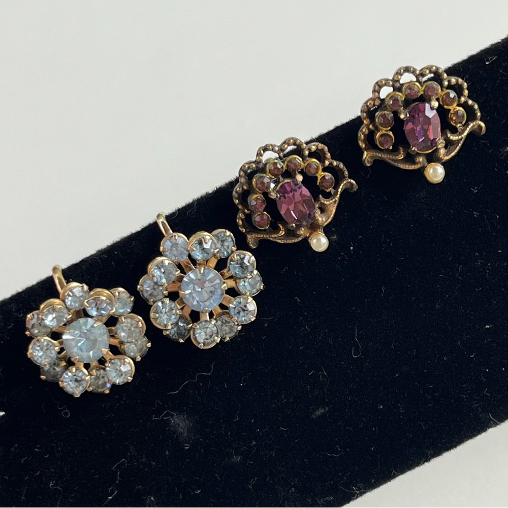 2 pairs vintage clip on fashion earrings